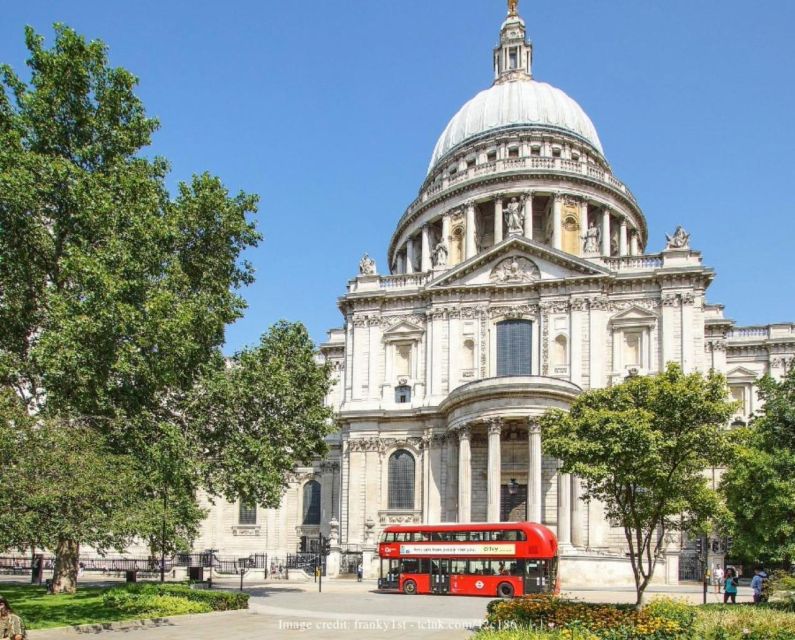 4-Hour Private Tour of London in a Panoramic Black Cab - Changing of the Guard: how the schedule changes your day
