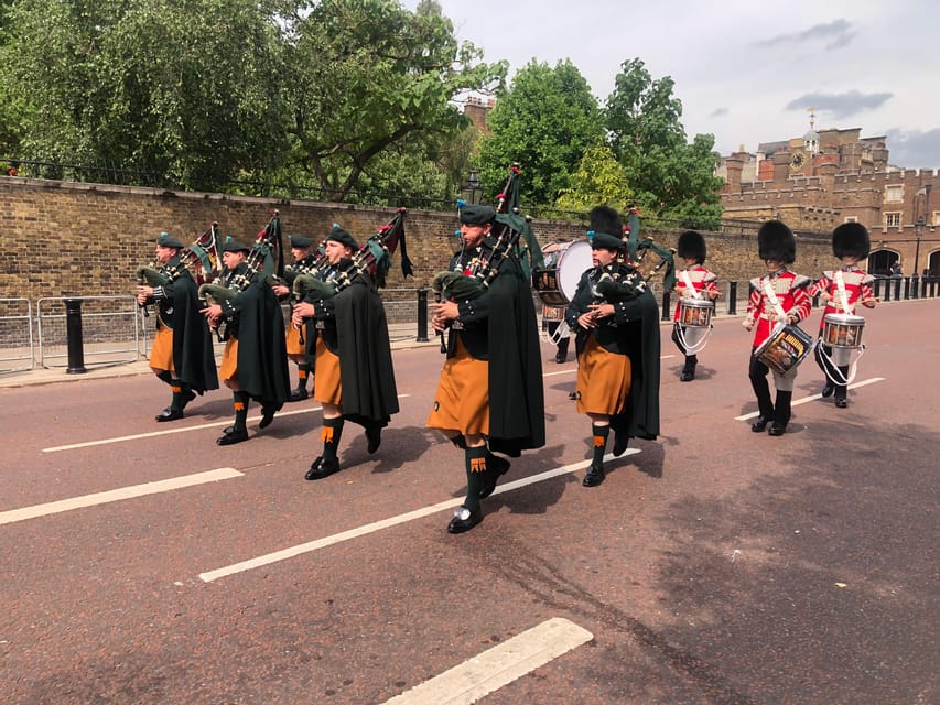 Buckingham Palace Visit and Changing of the Guard Tour - Buckingham Palace State Rooms: where the visit goes from famous to personal