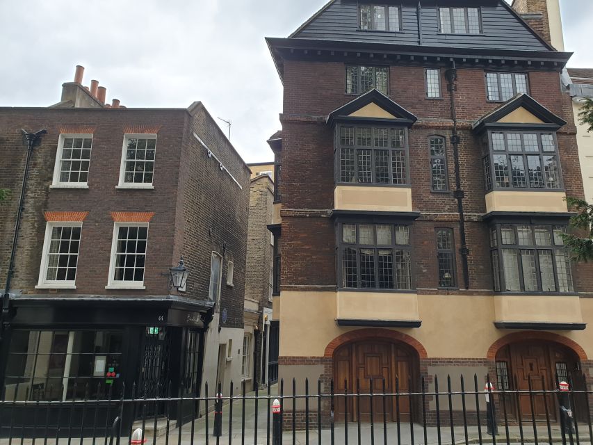 Burnings, Butchery & Black Death: London's Bloody Past - Smithfield’s Bloody Backstory: Why This 2-Mile Walk Matters