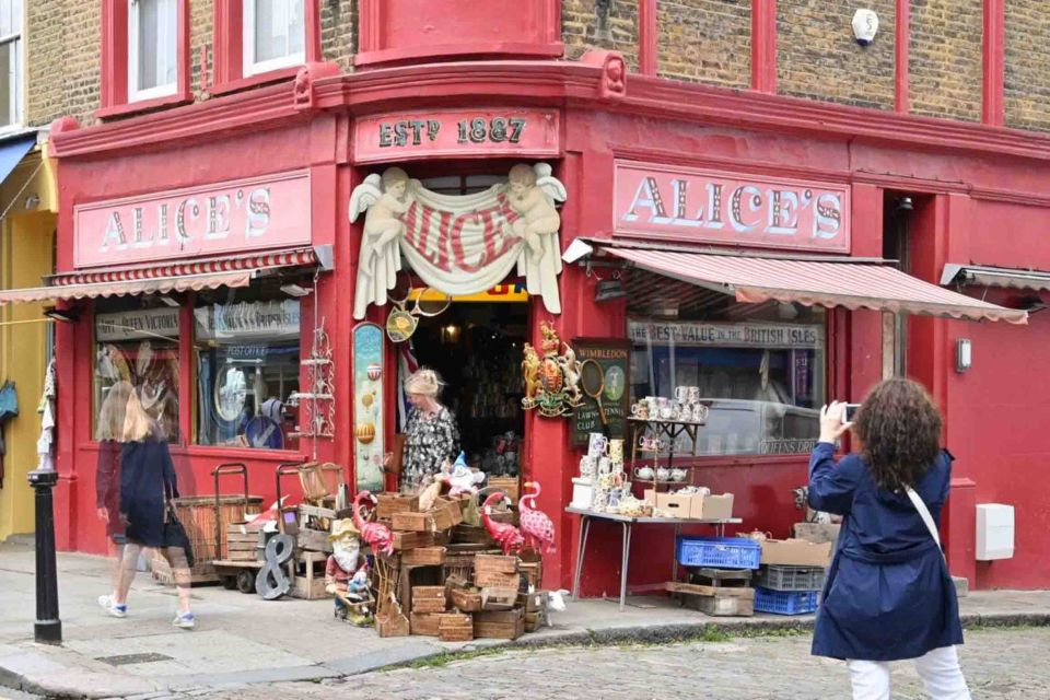 Colourful Notting Hill Photography Tour - Colored Houses and Mews: How to Frame Tight Streets