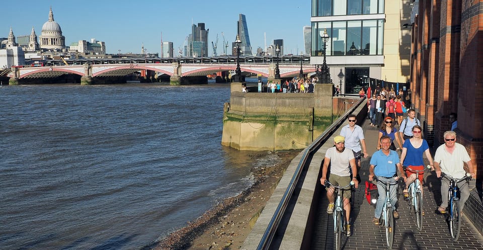 Destination London: E-Bike Tour - The Oval and an urban farm: England sport plus everyday life