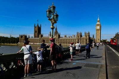 Destination London: E-Bike Tour - Getting comfortable on the e-bike (and why it feels safer than you expect)