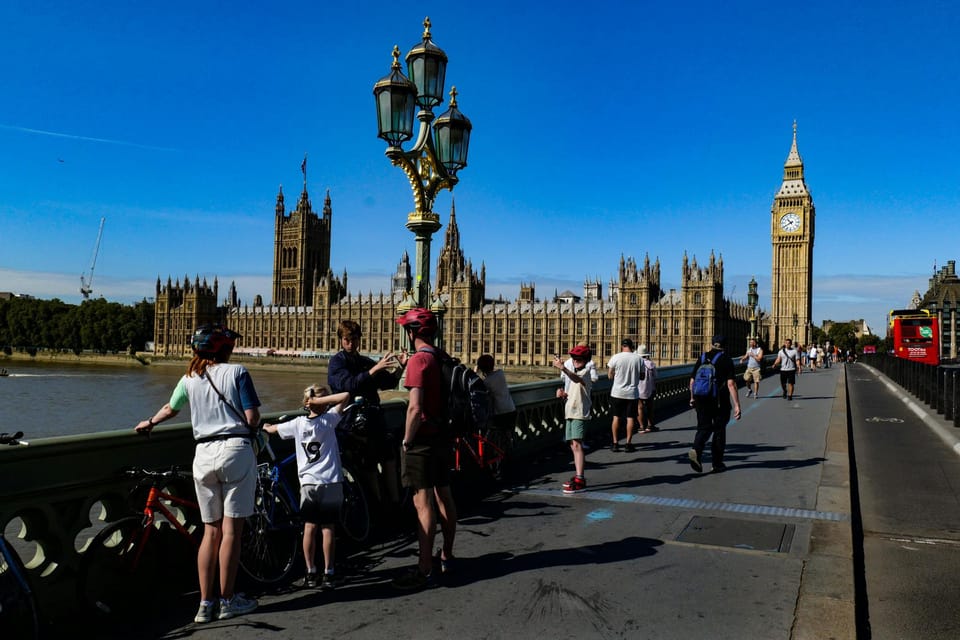 Destination London: E-Bike Tour - Getting comfortable on the e-bike (and why it feels safer than you expect)