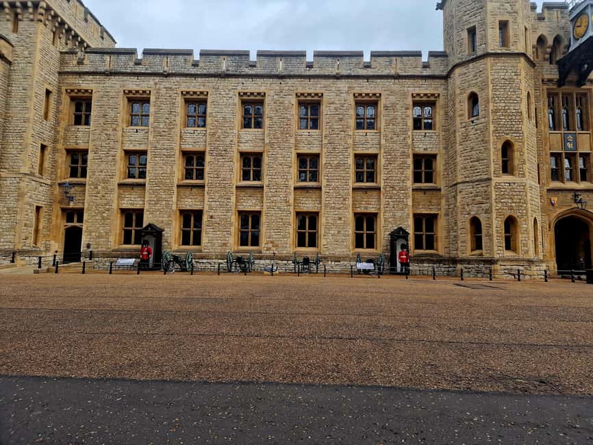 Easy Access Tower of London Royal Secrets & Scandals Tour - Royal Secrets & Scandals at the Tower: What This Tour Actually Delivers