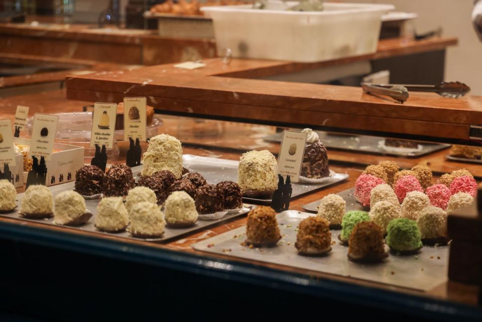 Eating London: Heart Of 'The City' Food Tour - Pies, Buns, and Chophouse Classics: The Savory Walk-Through