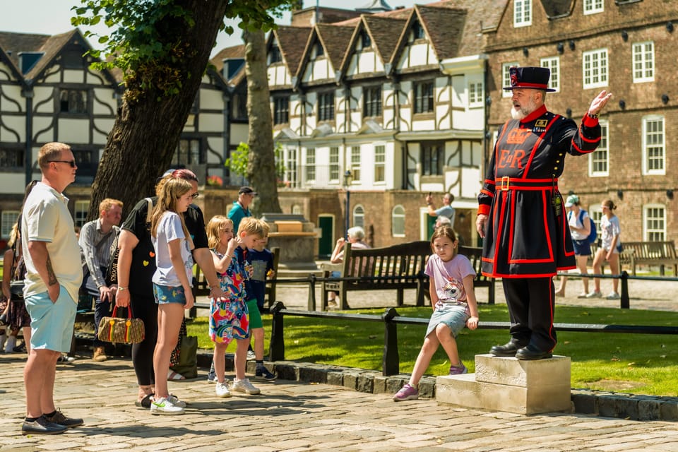 Exclusive Beefeater Meet & Greet at the Tower of London - Key points to know before you go