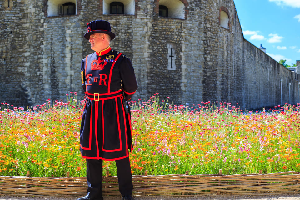 Exclusive Beefeater Meet & Greet at the Tower of London - Common Frustrations and How to Handle Them