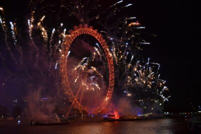 Festive London New Year’s Eve 3-Course Dinner Cruise - The Thames route: winter lights, Tower Bridge, and the Docklands