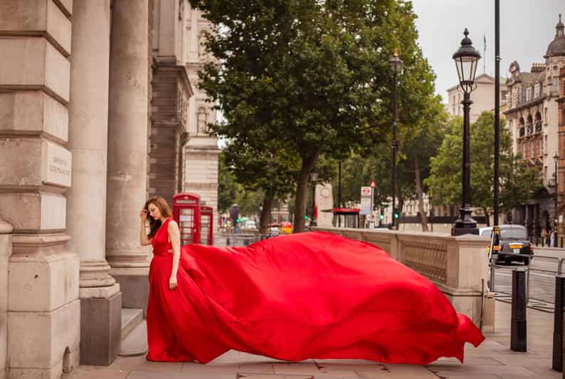 Flying dress professional photoshoot with pro photographer - Entering Big Ben’s Orbit (Without the Usual Photo-Hunt Chaos)
