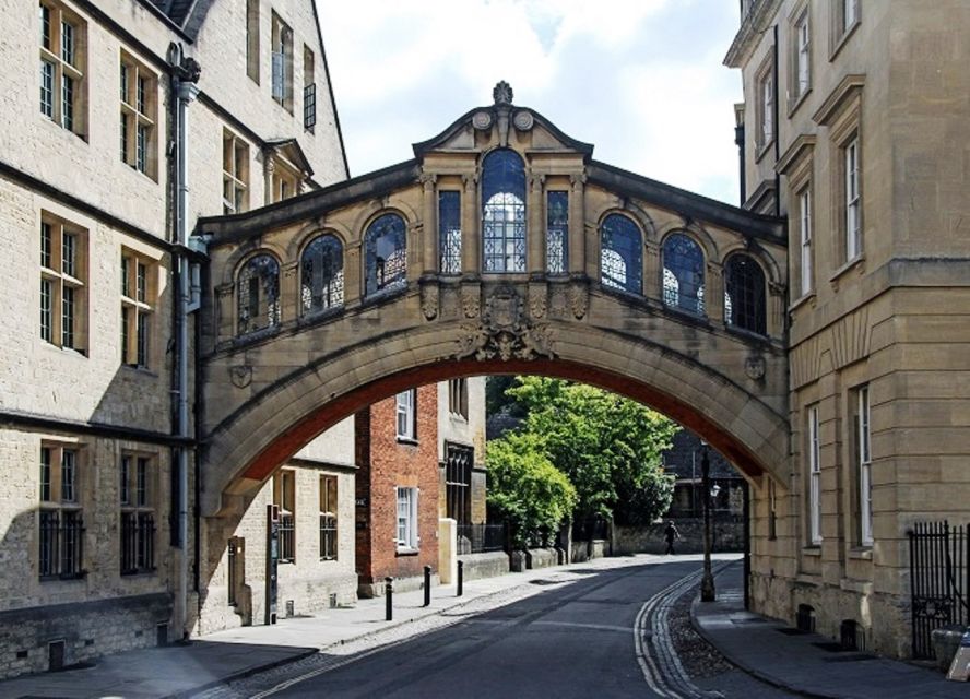 From London: Oxford by Rail & Harry Potter Insights Tour - Replacement day at New College: how the tour keeps the Harry Potter focus