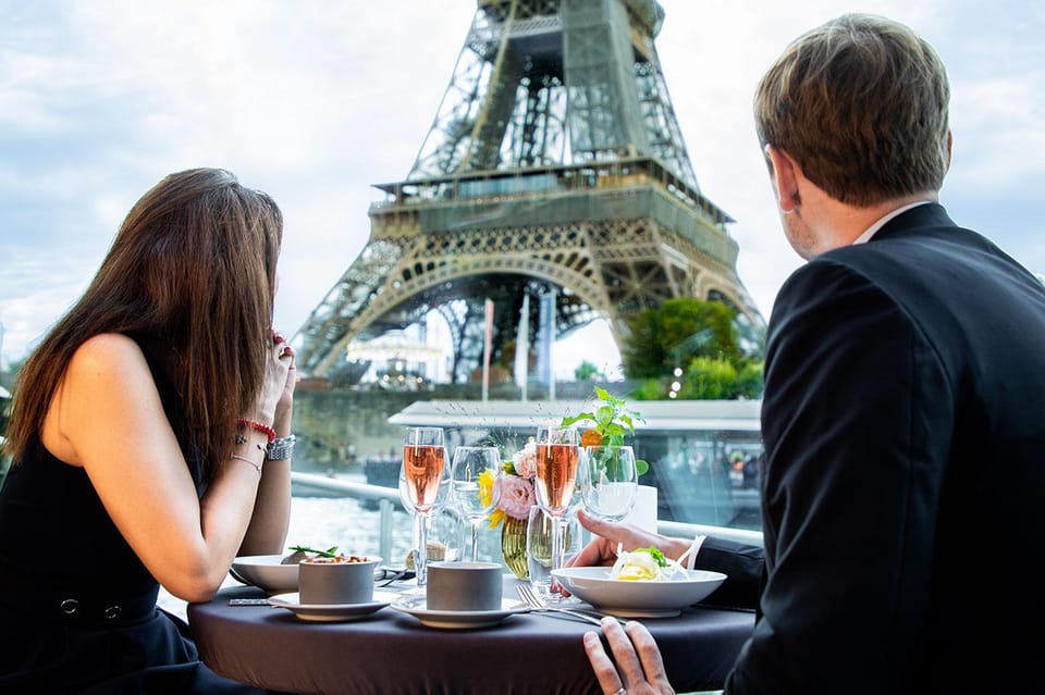 From London: Paris Tour with Sightseeing Bus & Lunch Cruise - Eurostar check-in and seat reality (Standard vs Plus)