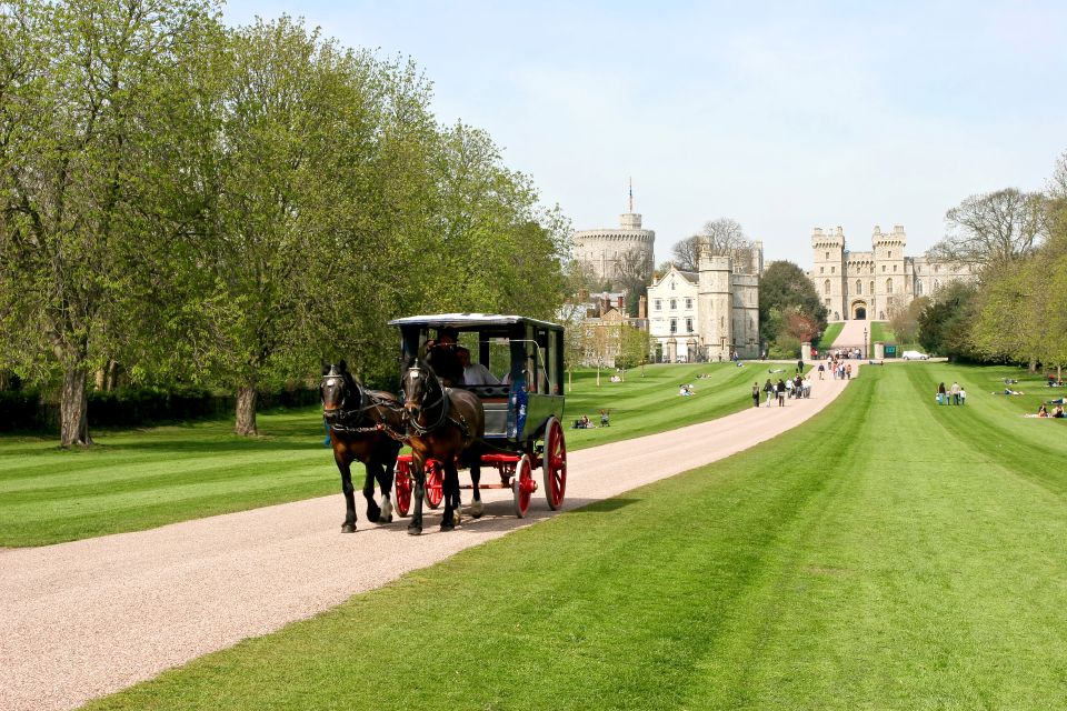 From London: Stonehenge, Windsor and Salisbury Guided Tour - Windsor Castle highlights: State Apartments, dolls’ house, and St George’s Chapel