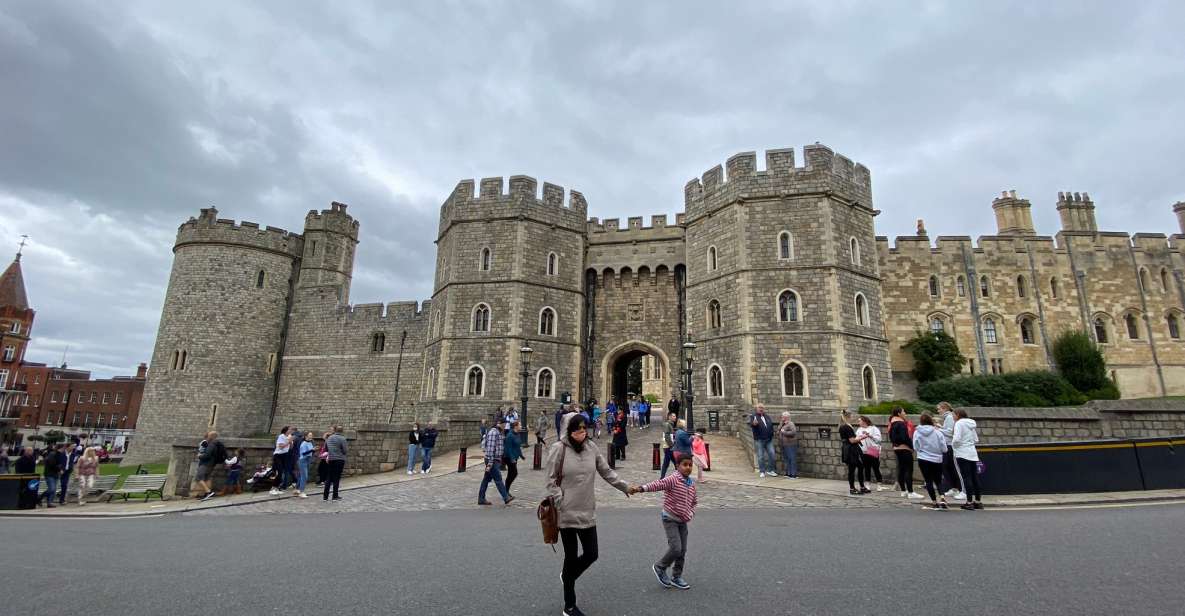 From London: Windsor Castle & Stonehenge Private Day Trip - Stonehenge at 1:30PM: Guided Context, Visitor Centre Stops, and Photo Help
