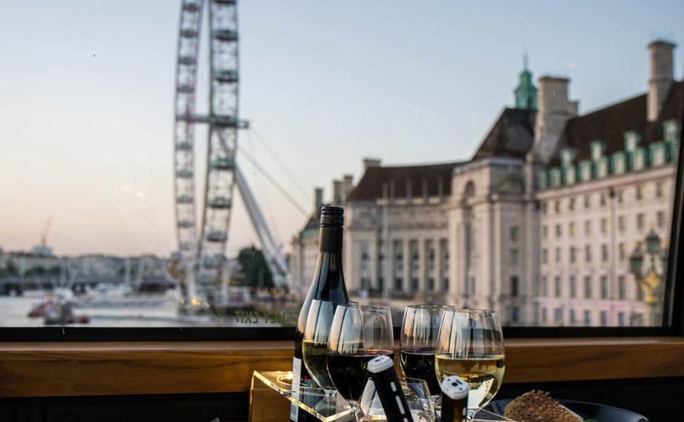 Gastronomic 6-course fine-dining dinner on Luxury London Bus - The 6-course dinner: British-French fusion from chef Ignazio Nuccio