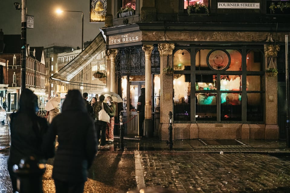 German Language : Original Jack the Ripper Tour - Using Photos and Clues to Think Like a Victorian Sleuth