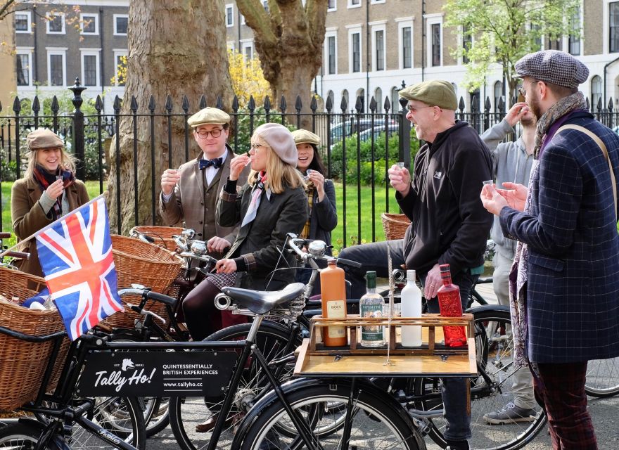 Gin Safari: Boozy London History on Two Wheels - Tower Bridge and Shad Thames: views, pacing, and momentum