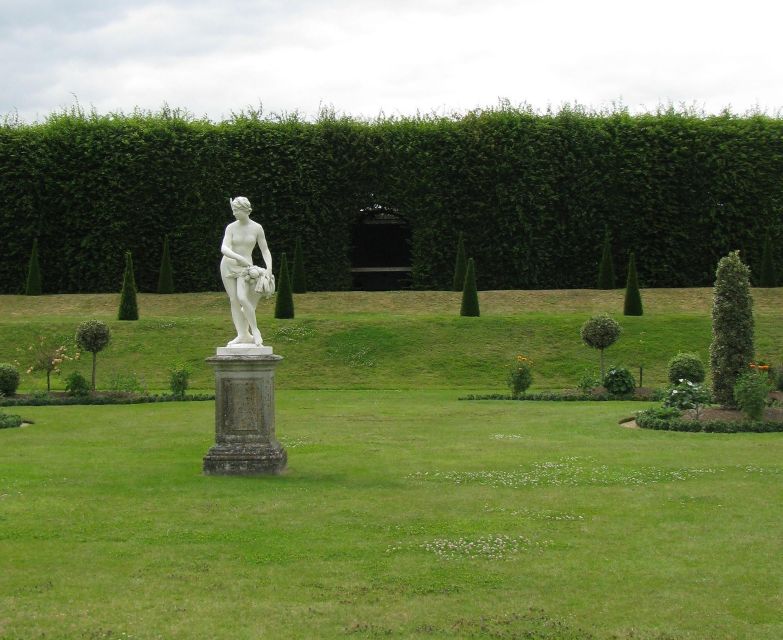 Hampton Court Palace Private tour With Fast Track Entry - William III and Mary II’s baroque palace: the big architectural shift