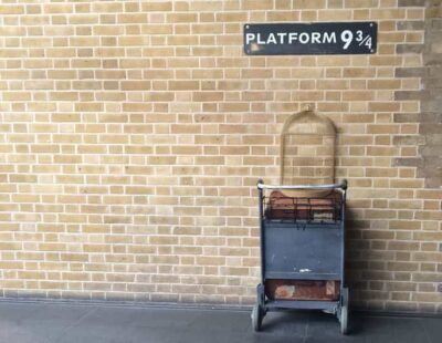 Harry Potter Private Tour of London in Spanish - From Cambridge Circus to Piccadilly: filming spots you’ll recognize fast