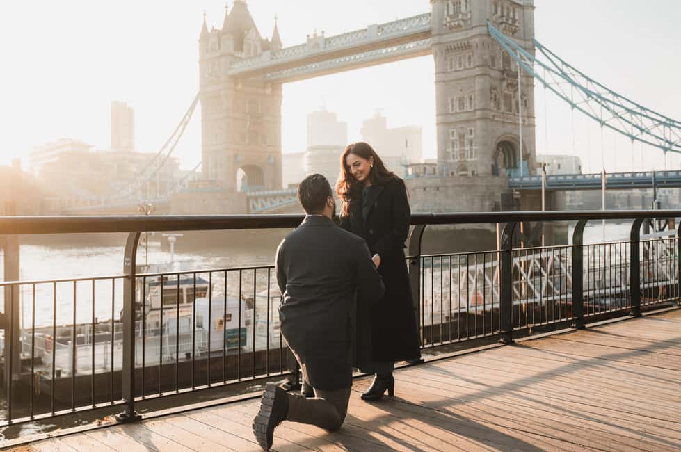 Iconic London Portraits Tour with Expert Local Photographer - The Photo Delivery System: Unedited Today, Edited Tomorrow