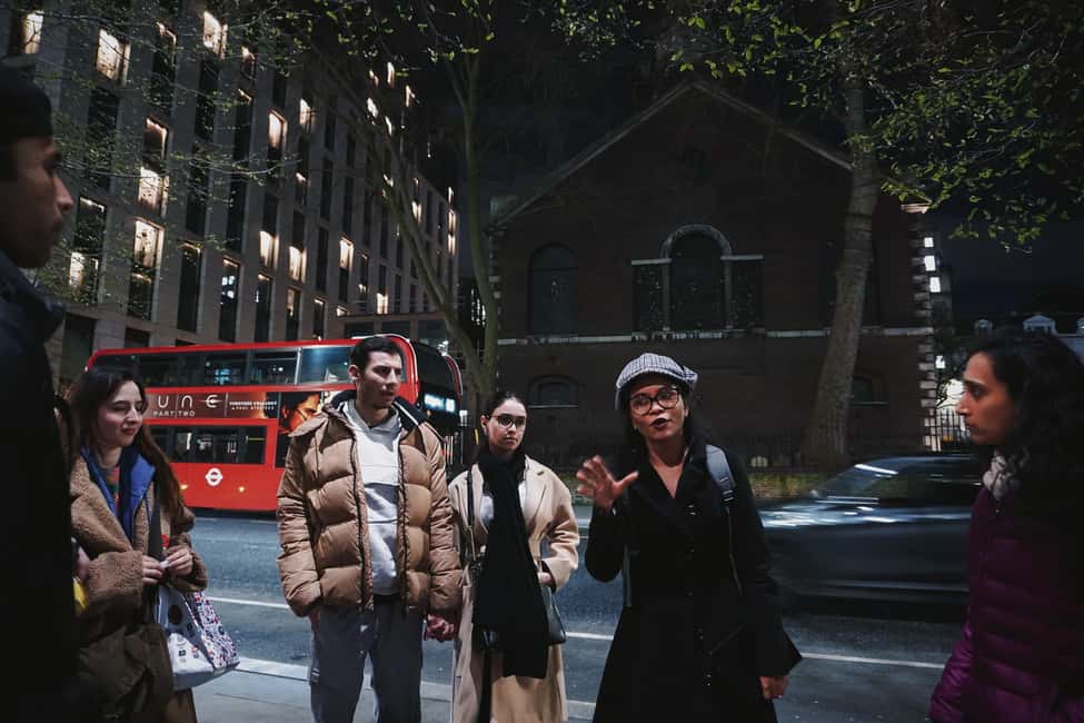 Jack The Ripper Tour: Interactive Tour London - The Guide Makes It: The Ripperologist + Group Control