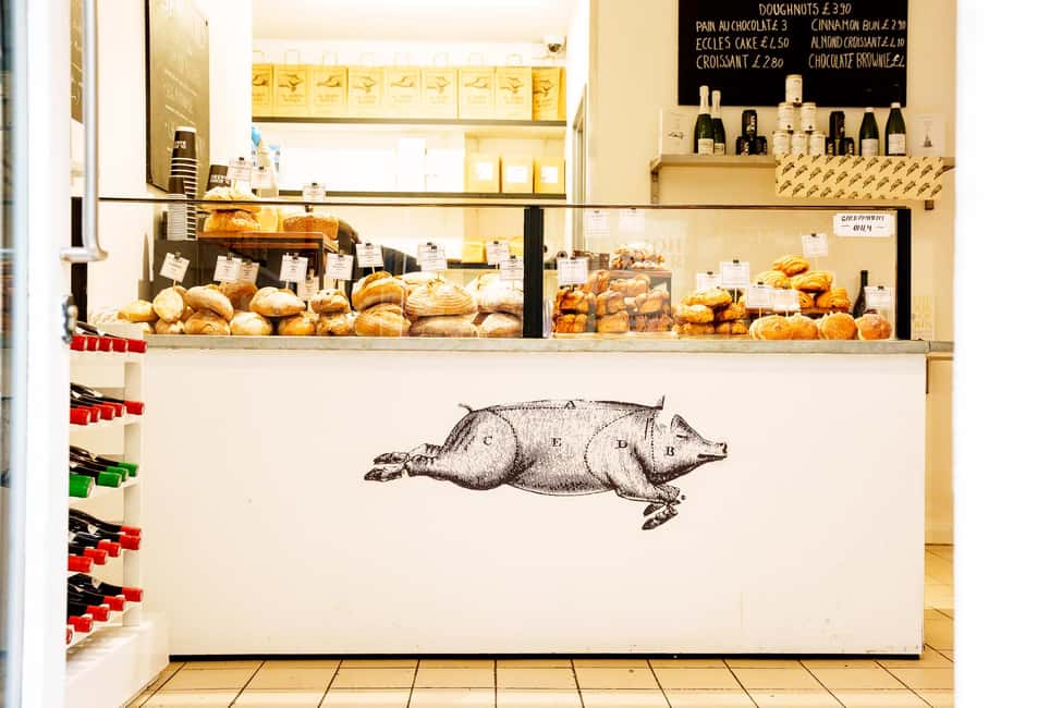 Local Foodie Adventure in London: 10+dishes, drinks and more - Who this tour fits best in London