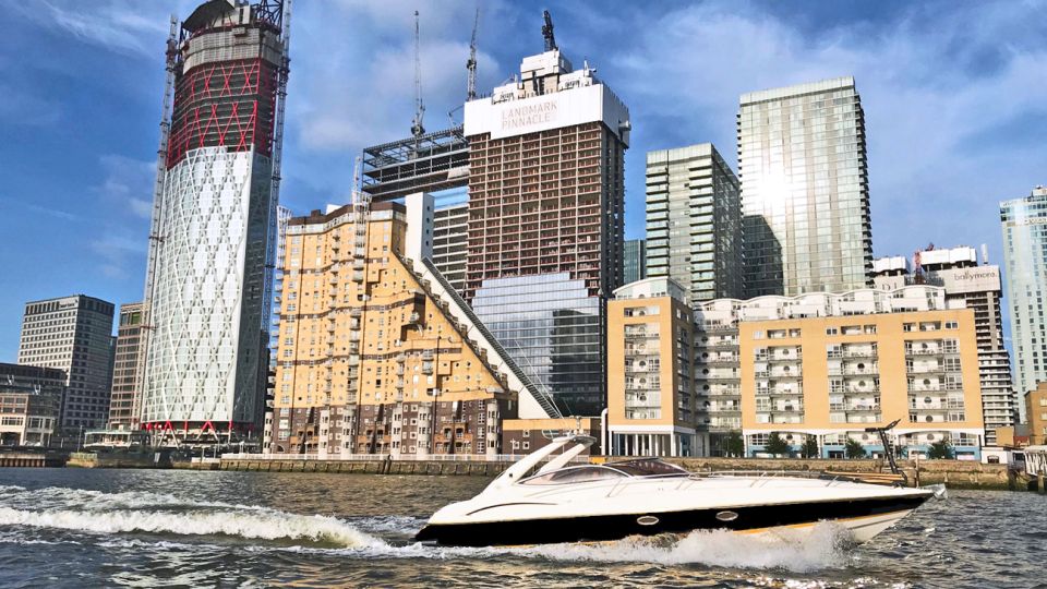 London: 2 hour private luxury yacht hire on the River Thames - On-board rules and who this tour fits best