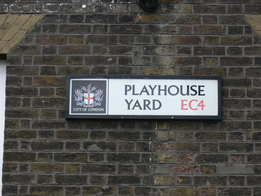 London: 2-Hour Shakespeare Walking Tour - Following in the footsteps: hidden memorials, plaques, and a totem pole