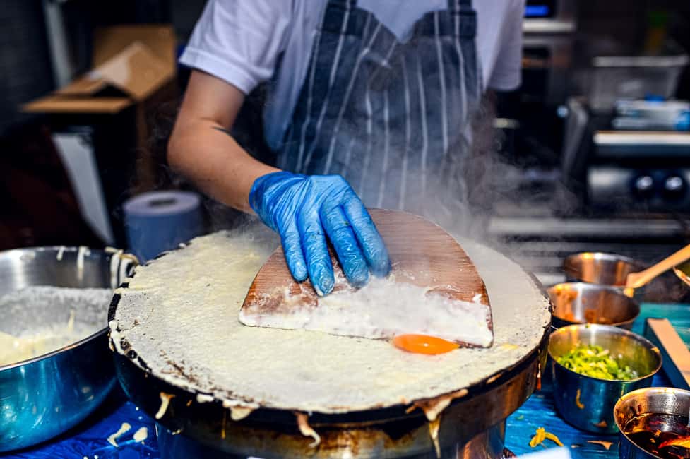 London: 3.5-Hour Shoreditch Street Food Tour - Fish and chips in the East End: the classic stop you’ll actually care about
