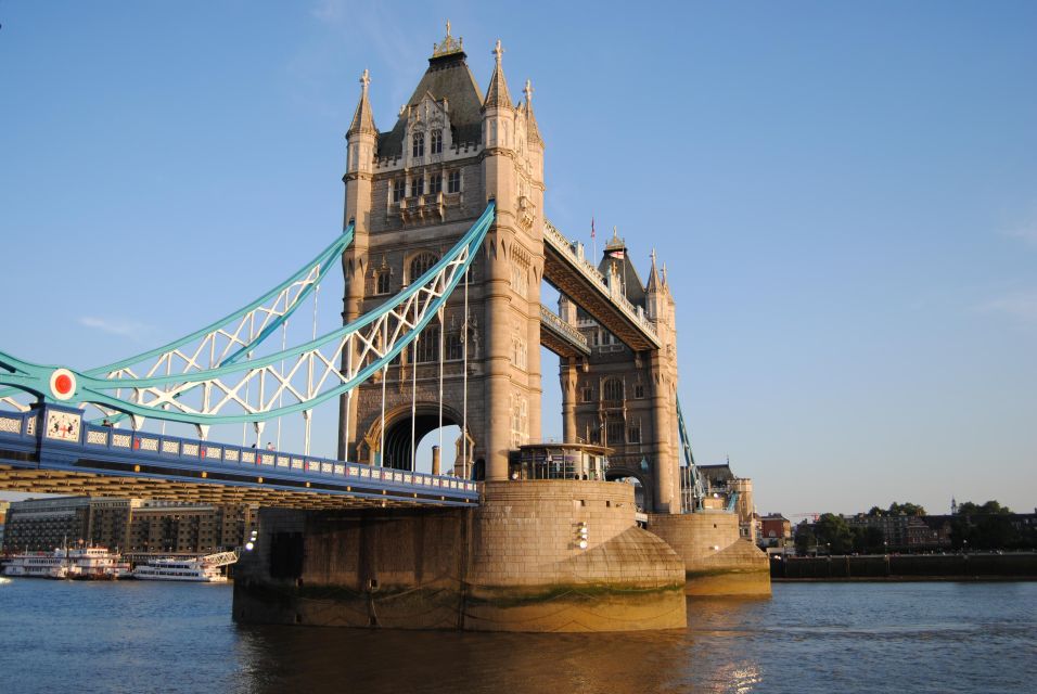 London: 3-Hours Private Walking Tour - Big Ben and the Houses of Parliament skyline walk