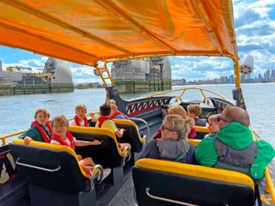 London: 40-Minute Thames Beast Jetboat Tour - Quick hits of London landmarks before the throttle turns up