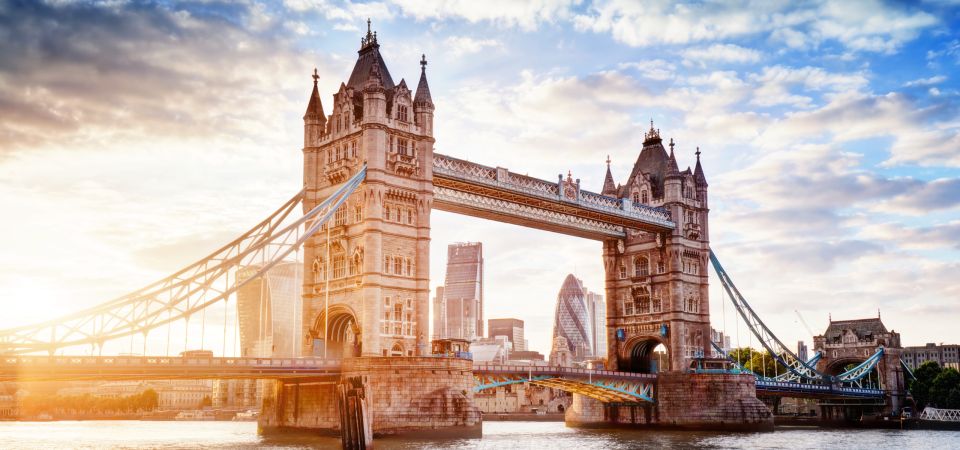 London: App-Based Walking Tour with 30 Stops - Key things to know before you start