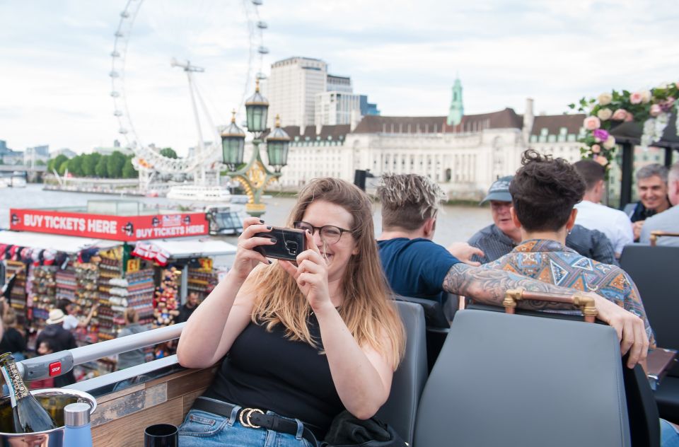 London: Bar Bus Tour by Tootbus - A Rooftop Bar on Wheels: What the Vibe Actually Feels Like