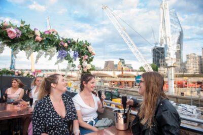 London: Bar Bus Tour by Tootbus - The Route Around London’s Biggest Landmarks (From High Up)