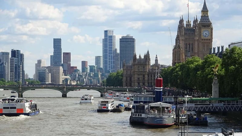 London: Boat Show Comedy Club Experience - Practical Stuff That Can Save Your Night