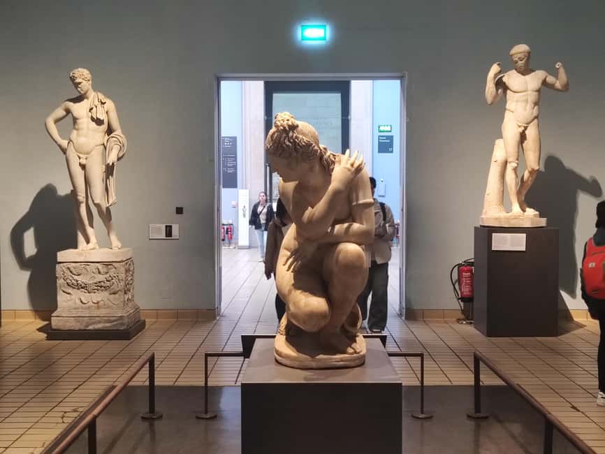 London: British Museum Highlights: Private Tour - Medieval Comic Style Jesus Stories and Alternative Narratives