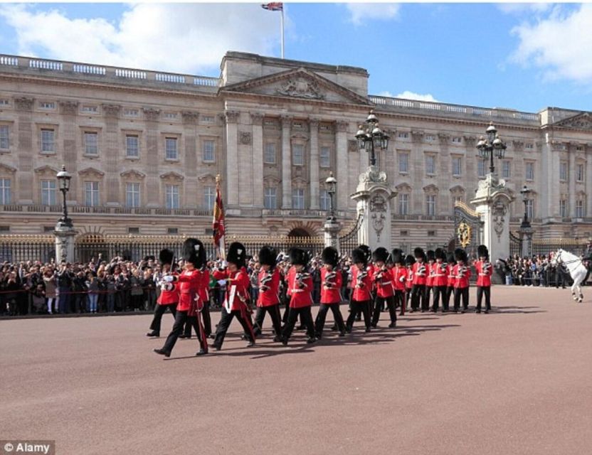 London: Buckingham Palace & Big Ben & Abbey Private Tour - Meet Outside The Ritz, Then Point Your Day Toward Westminster