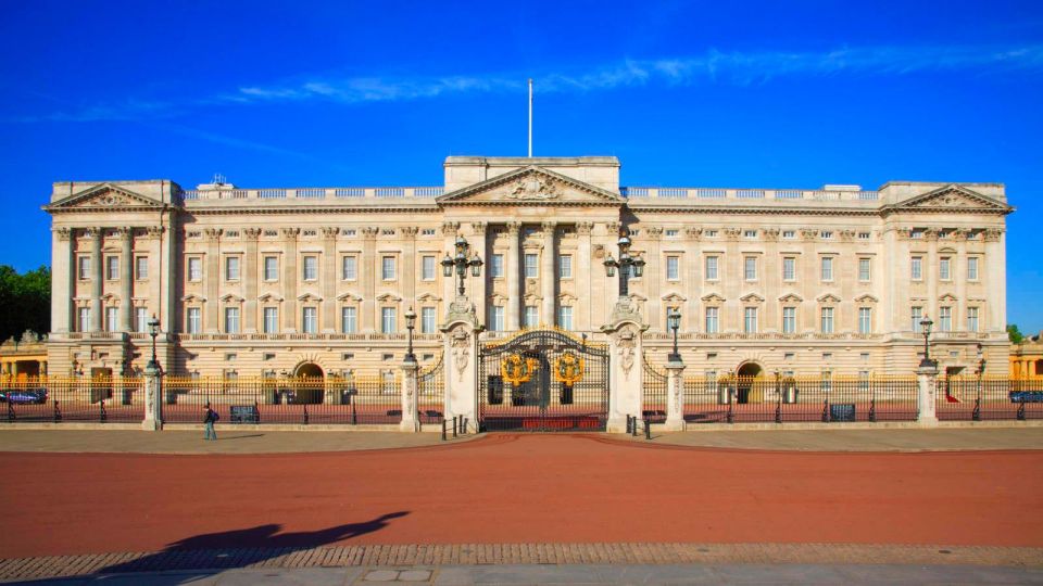 London: Buckingham Palace & Changing of the Guard Experience - Why this royal-palace walk feels worth $26