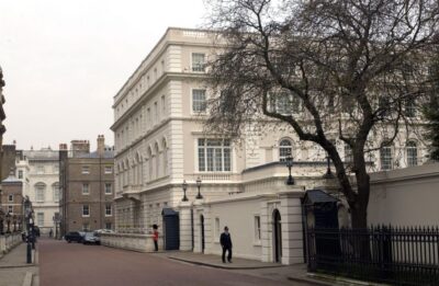 London: Buckingham Palace & Changing of the Guard Experience - Meeting at Green Park: Starting Point and First Impressions