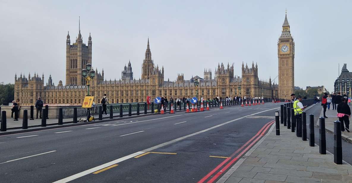 London by taxi: Highlights Tour in a real London Black Cab. - The 4-Hour Flow: Big Sights Without the Museum Trap