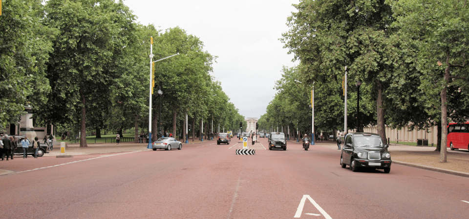 London: Changing of the Guard with a an APP - Your biggest risk: audio download problems and crowd timing