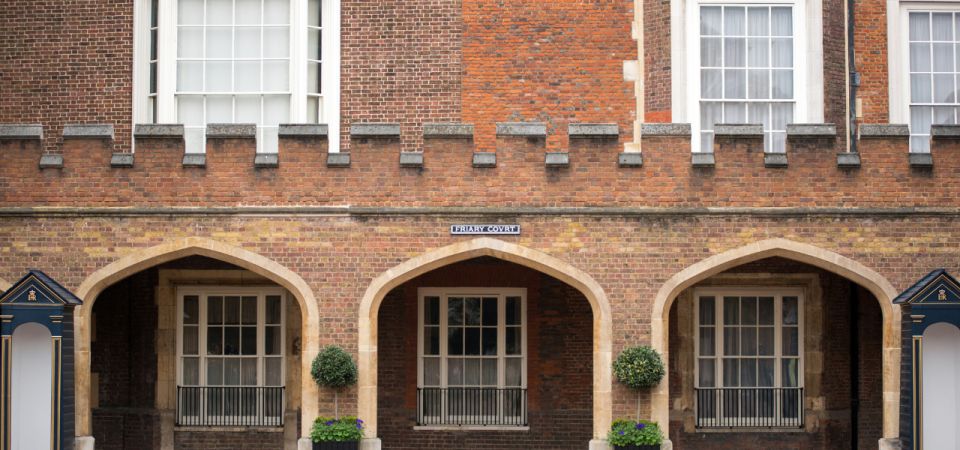 London: Changing of the Guard with a an APP - Who this works for best (and who should pass)
