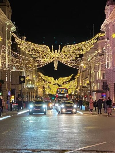 London: Christmas Lights Tour by Vintage Double-Decker Bus - Victoria Coach Station Gate 0: the part you should not wing