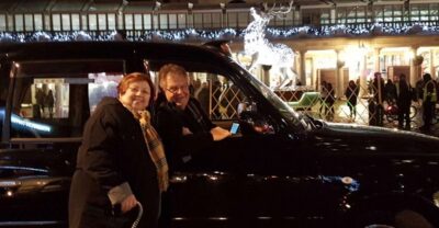 London: Christmas Lights Tour in a Black Cab - Hotel Pickup to First Views: How the Evening Gets Started