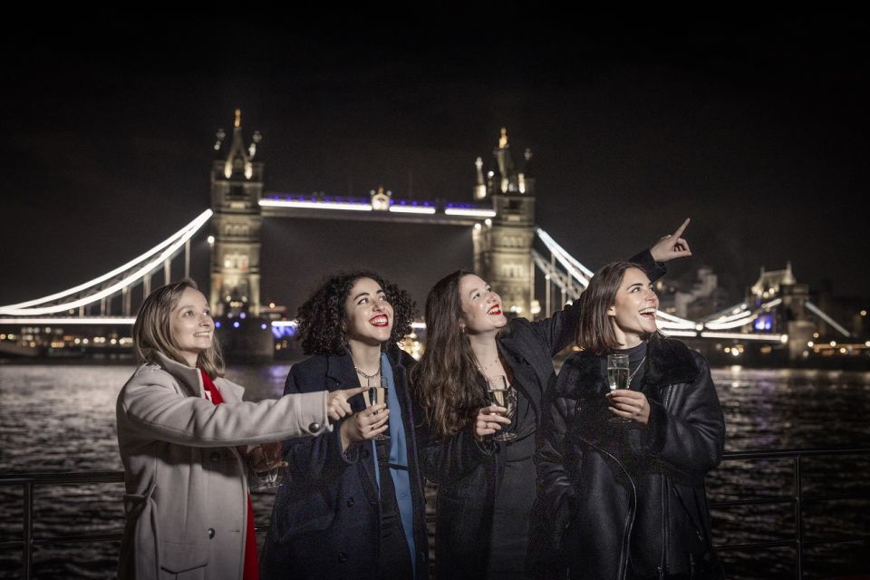 London: Christmas Party Dinner Cruise - Who should book this Christmas Thames party cruise