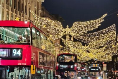 London Christmas Sparkle Walking Tour Small Group - How the 2.5-hour timing works (and where you’ll spend it)