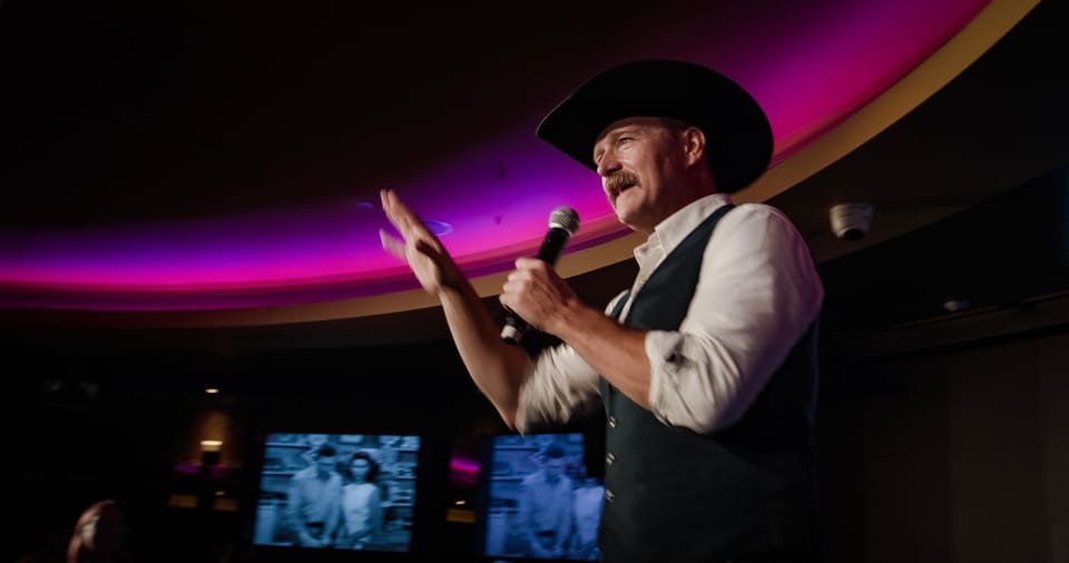 London: Country Music Party with Line Dancing, Two-stepping - Live music and singers: how the room stays energized