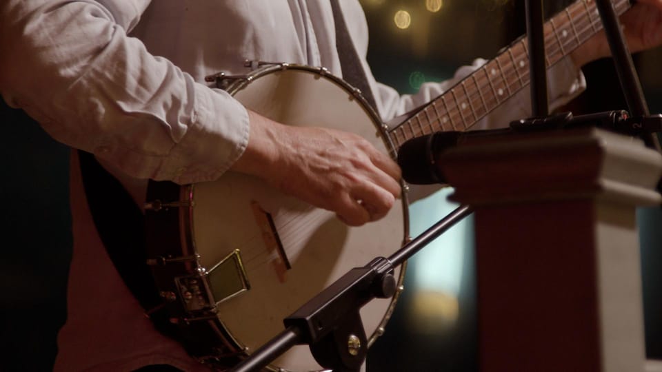 London: Country Music Party with Line Dancing, Two-stepping - Bottomless Brunch add-on: mimosas, burgers, and vegan option