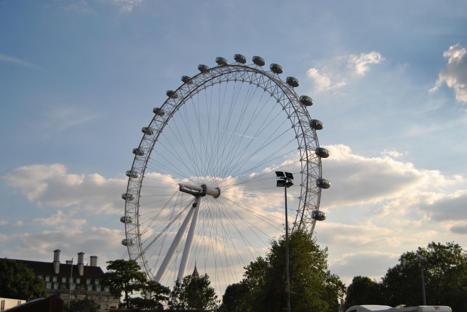 London: Customizable Walking Tour with Private Guide - St. James’s Park: The Worthwhile Reset Between Icons