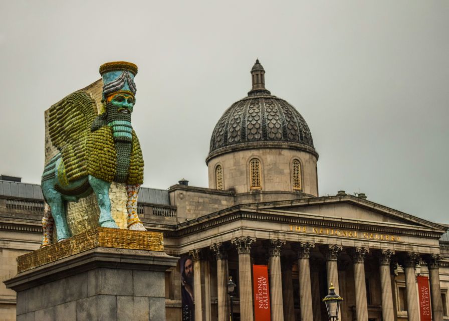London: Doctor Who Guided Walking Tour - How the BBC Tardis doors work in real life