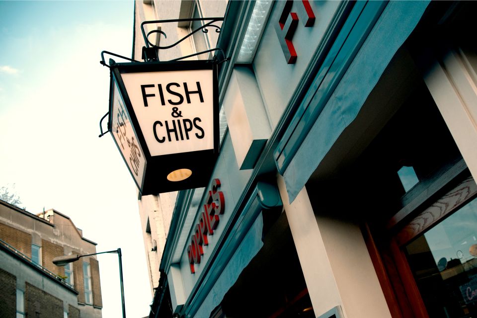 London: East End British Food & Drinks Private Walking Tour - Scotch egg and English pie in classic taverns